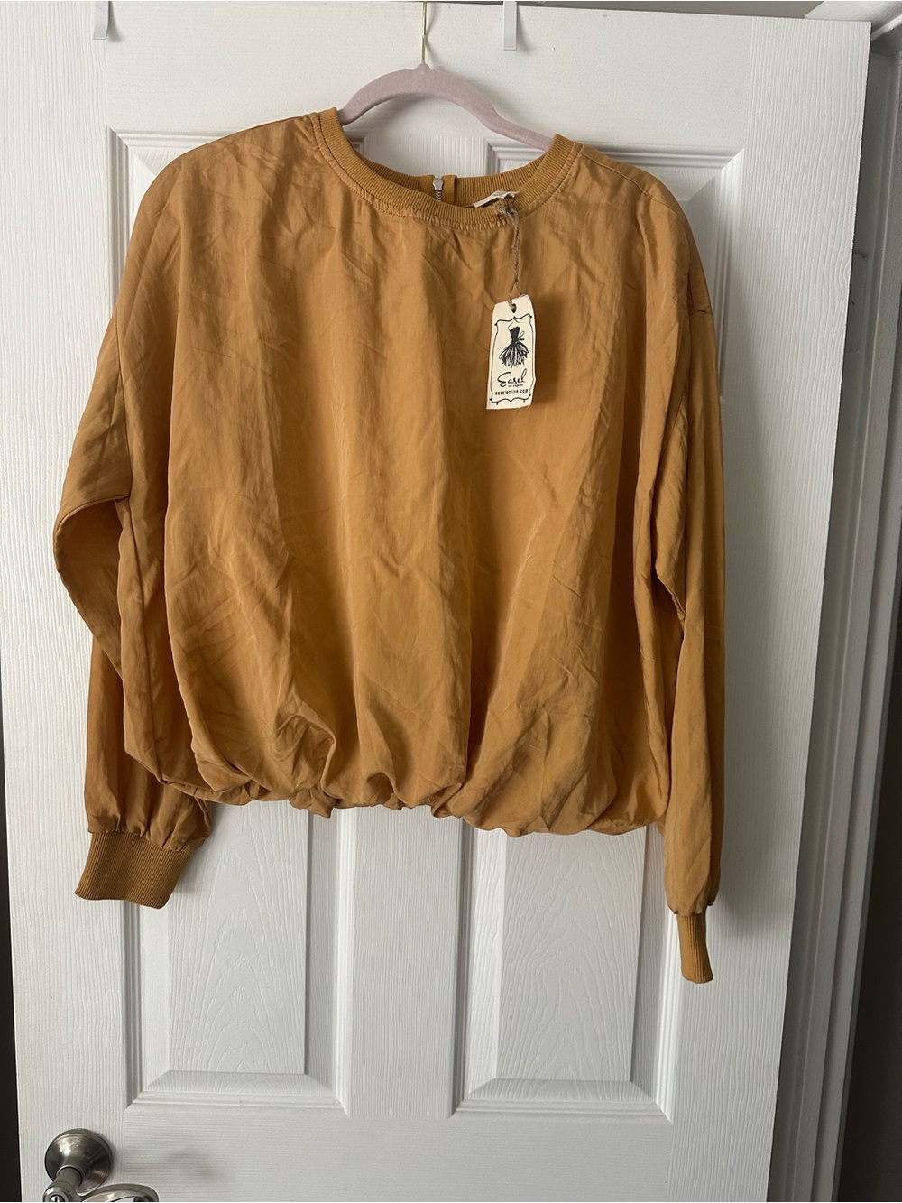 easel Mustard Pullover Balloon-Hem Sweatshirt